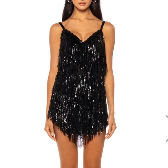 New AKIRA SHOW OUT FRINGE MINI DRESS IN BLACK - Picture 5 of 14